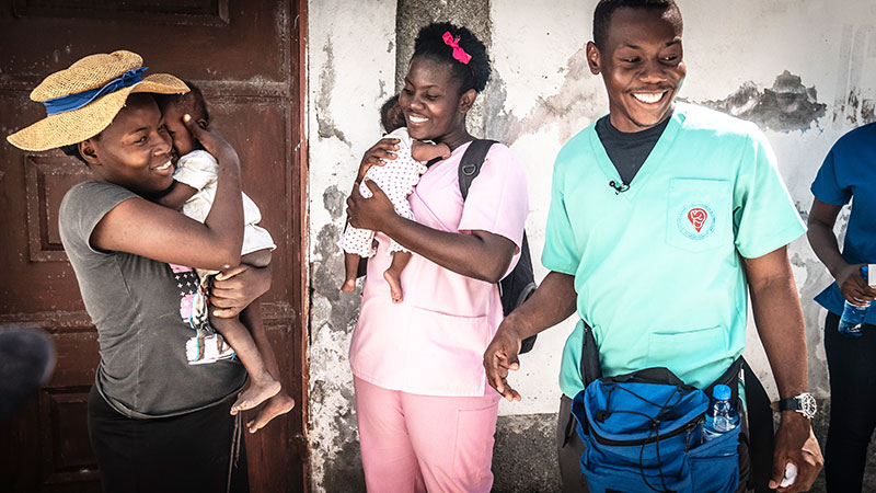 sagamedia - documentary films - the first male midwife in haiti